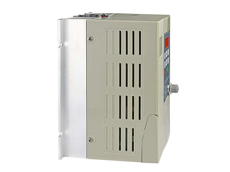 4000H通用變頻器，變頻器三相380V，變頻器廠家，電機(jī)變頻器